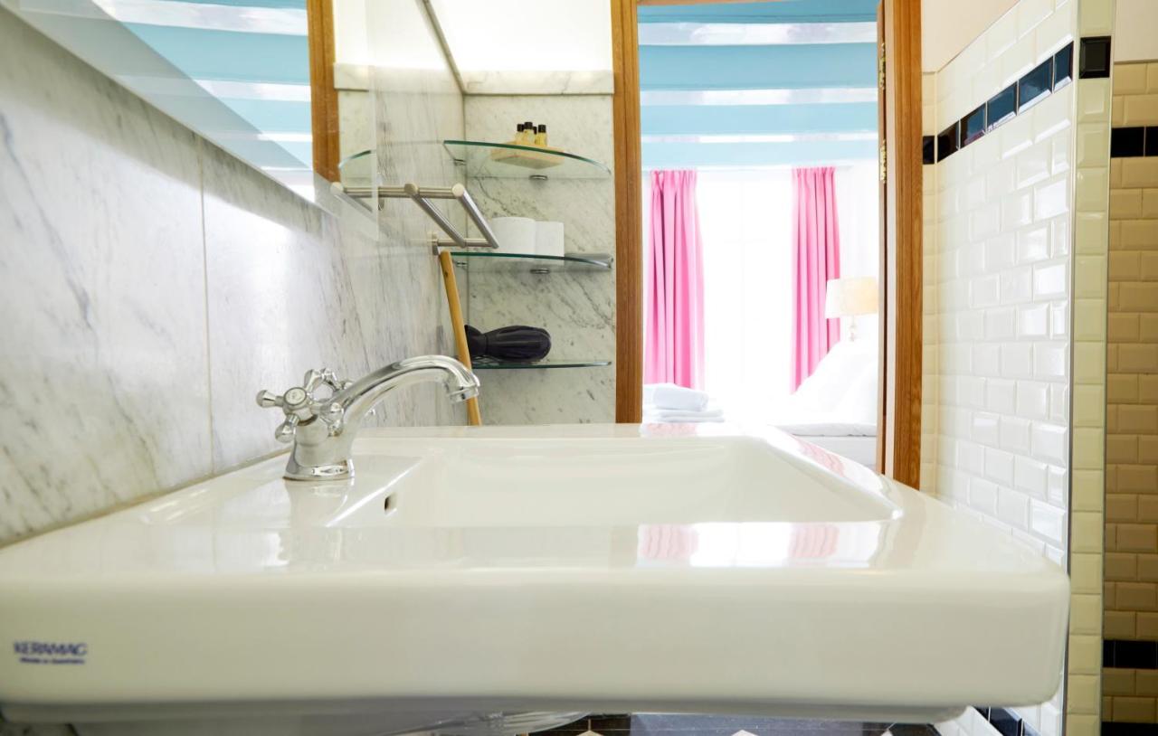 Modern Canal House Loft - City Center アムステルダム エクステリア 写真