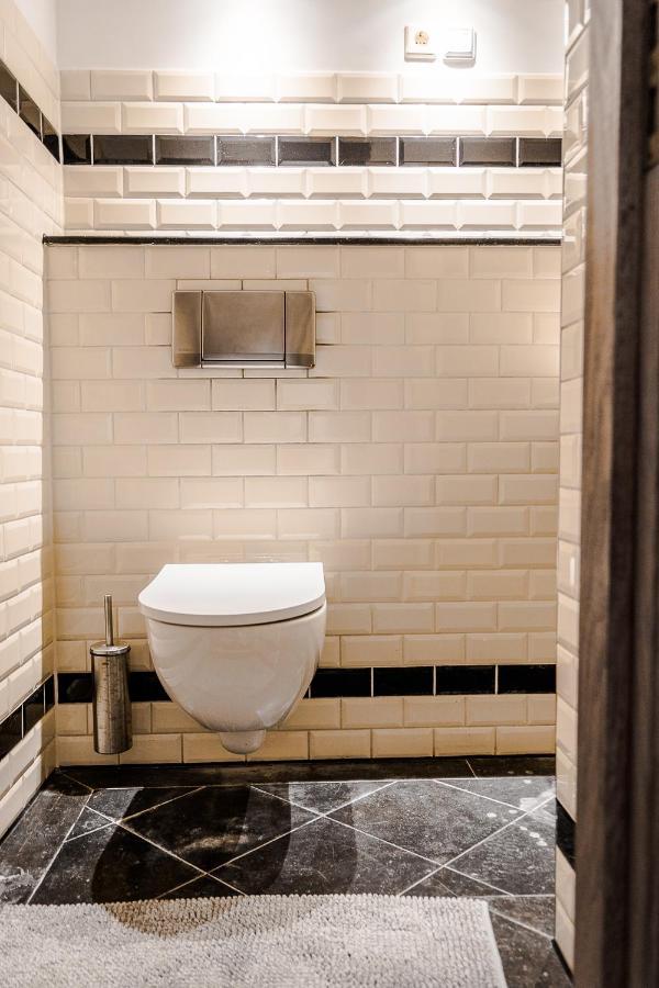 Modern Canal House Loft - City Center アムステルダム エクステリア 写真