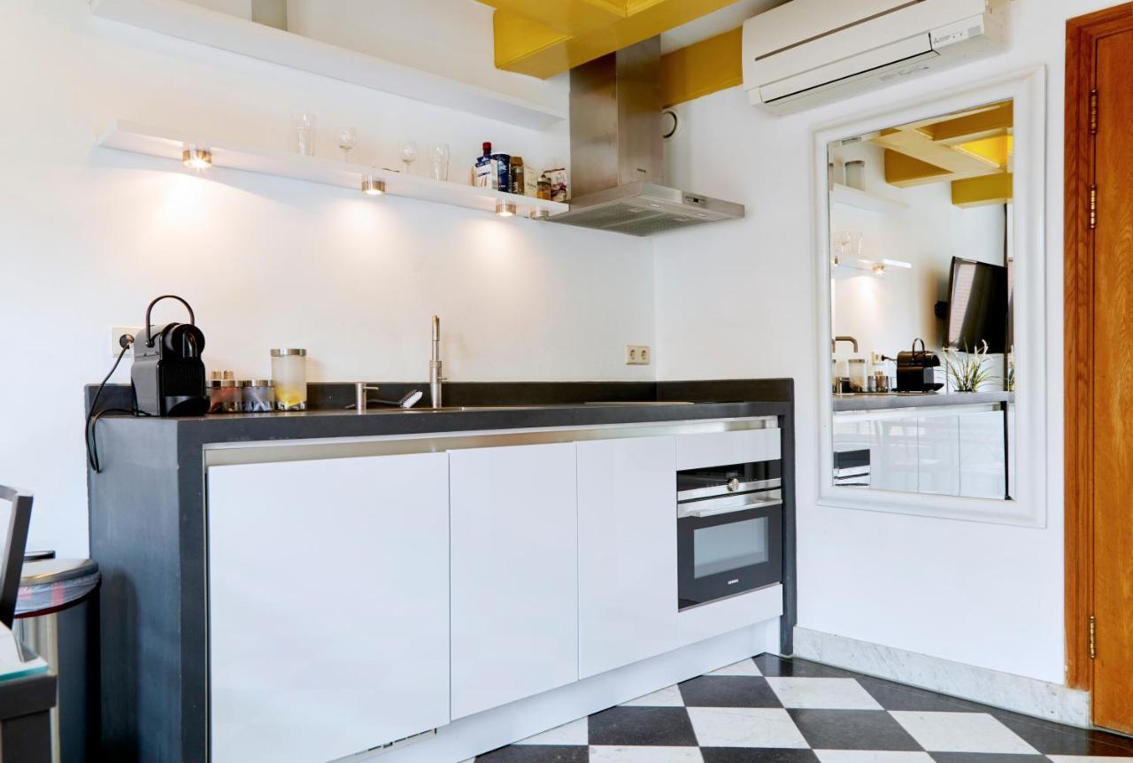 Modern Canal House Loft - City Center アムステルダム エクステリア 写真